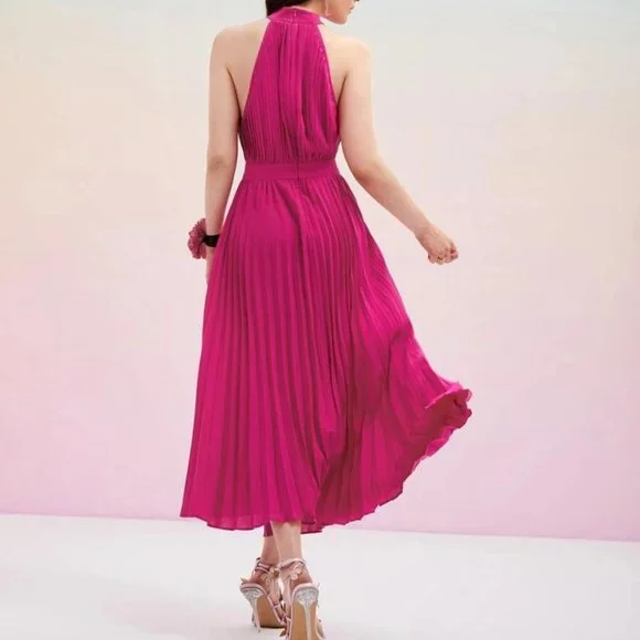 Cut Out Front Pleated Halter Dress - Picture 8 of 8